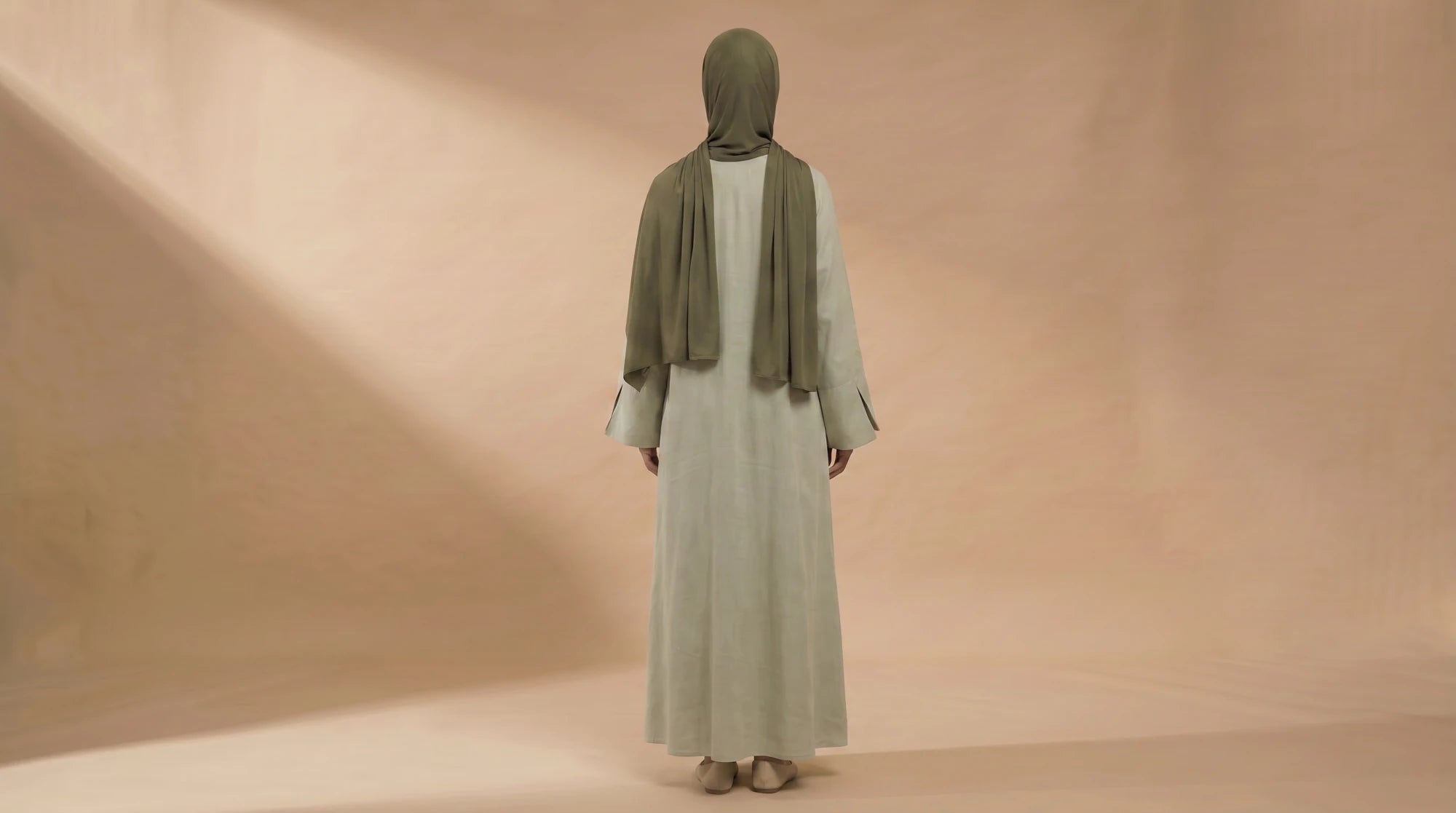 AMMEFRIENDLY ILYA SAGE ABAYA
