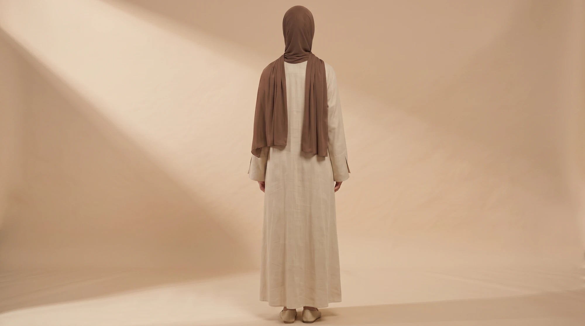 AMMEFRIENDLY ILYA IVORY ABAYA