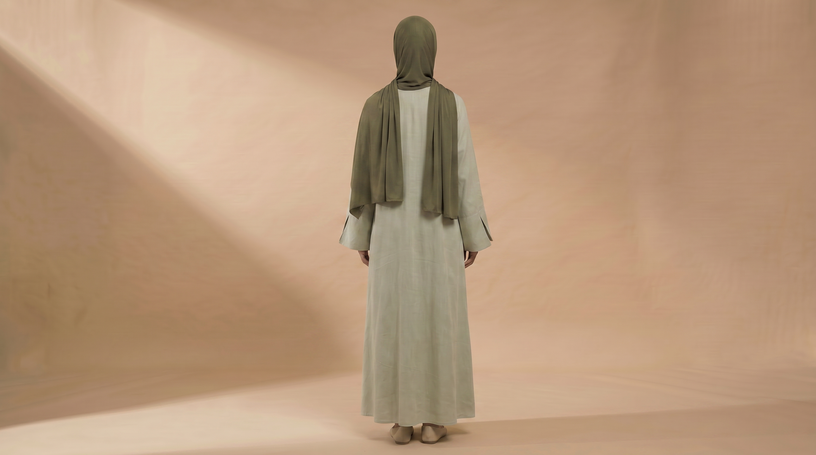 LINEN ILYA SAGE ABAYA