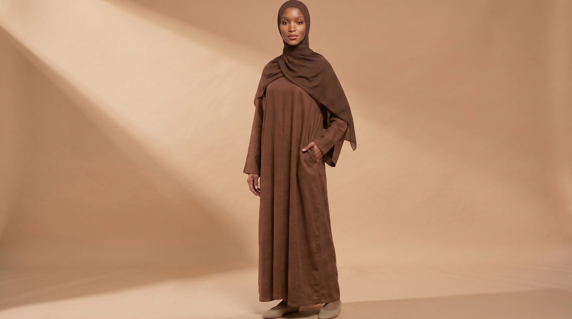 AMMEFRIENDLY ILYA COCOA ABAYA