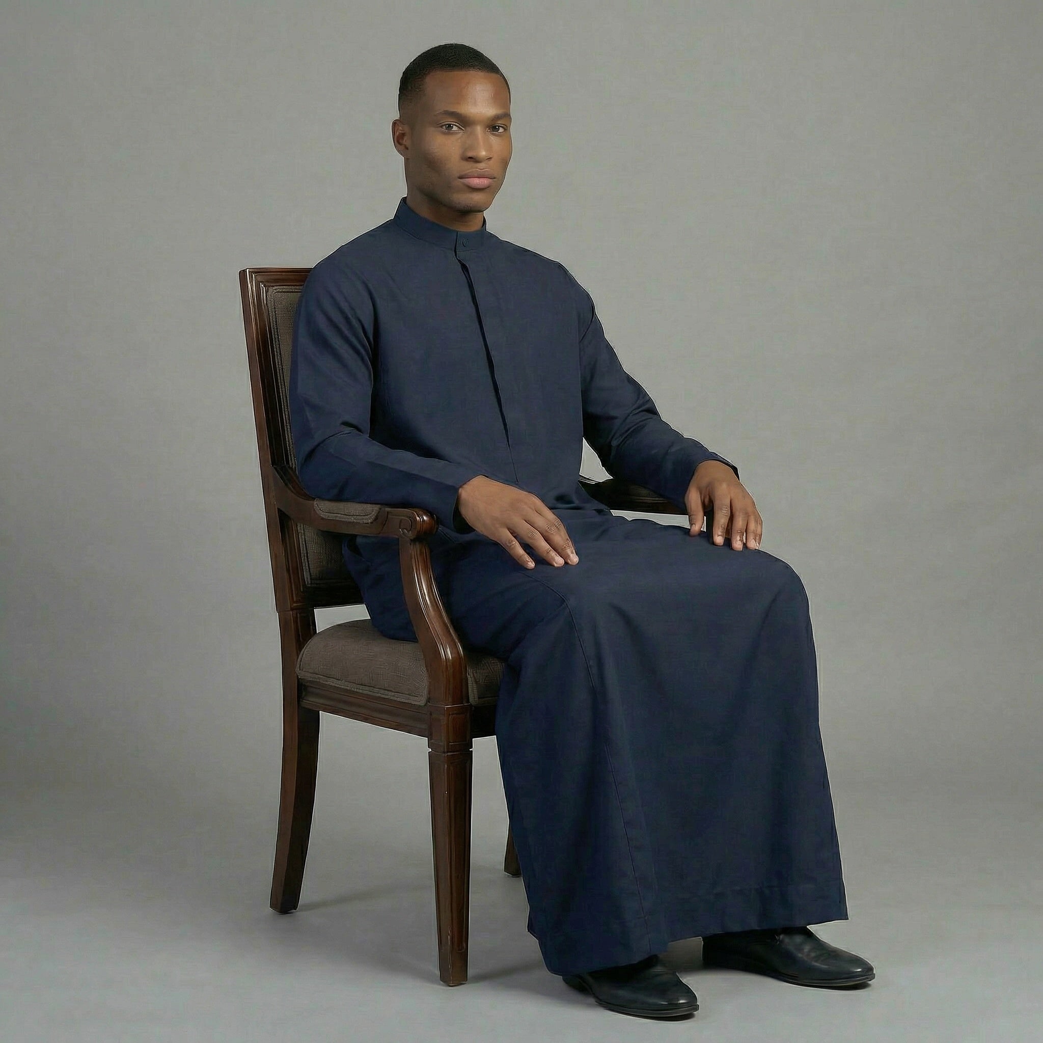 ILYA platinium navy thobe