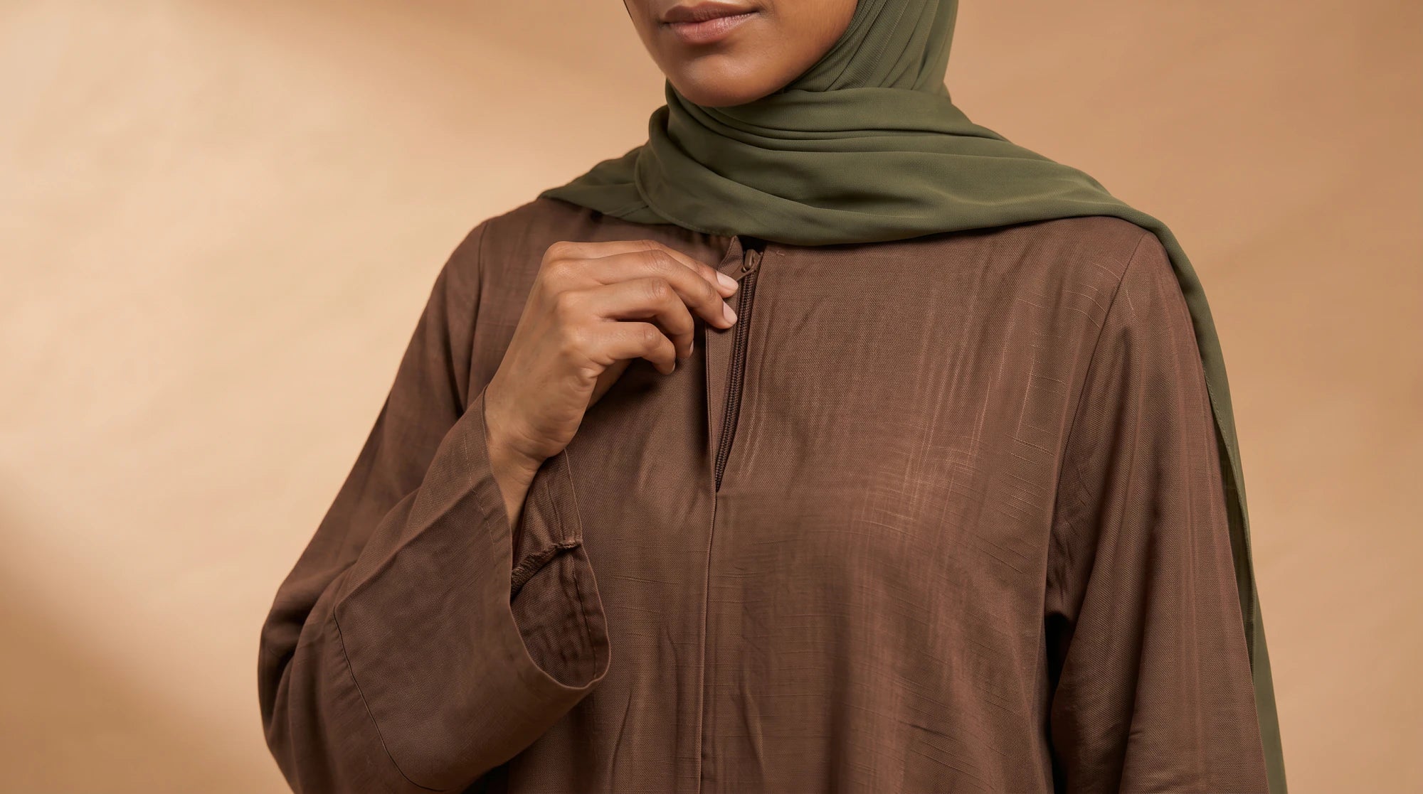 AMMEFRIENDLY ILYA COCOA ABAYA