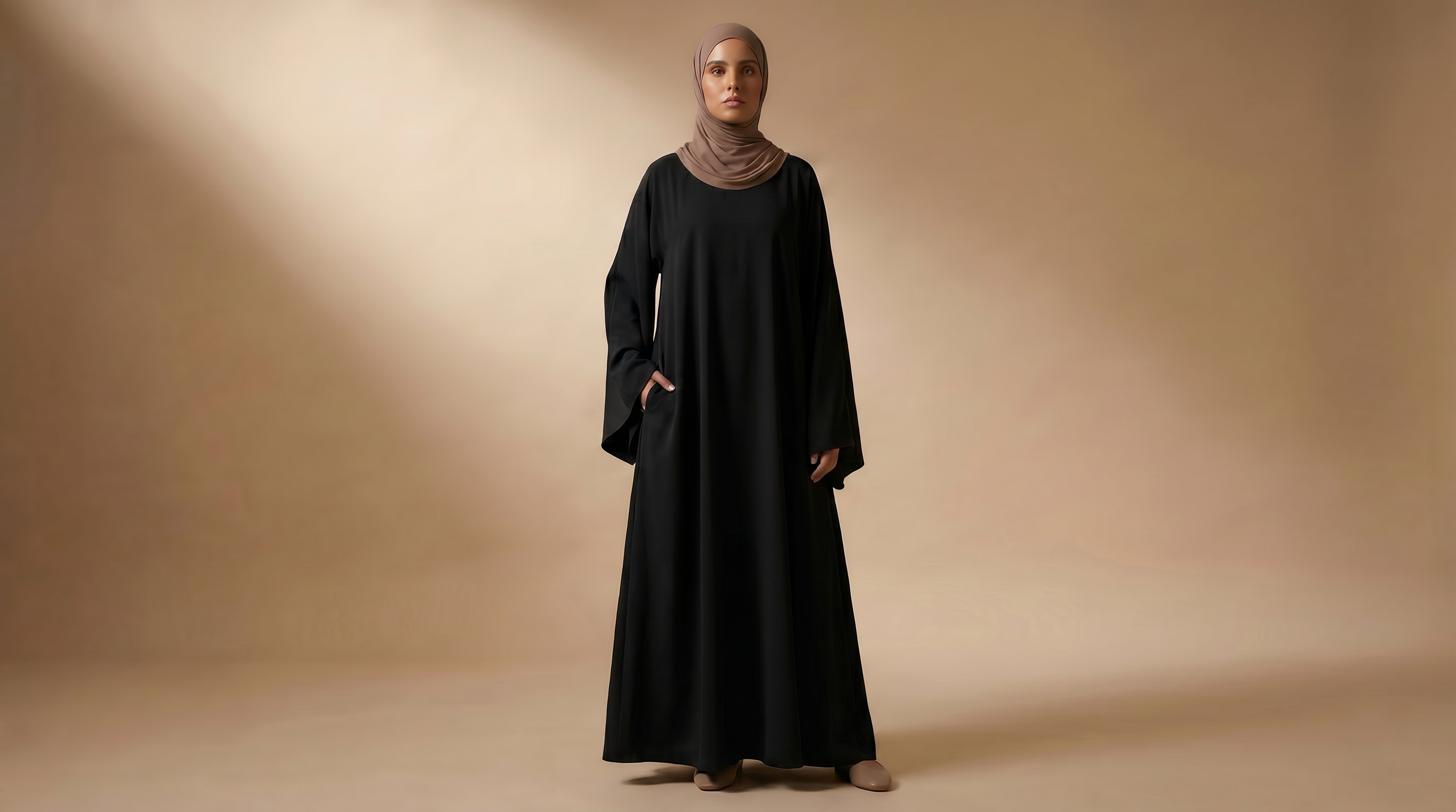 ILYA essential obsedian black abaya