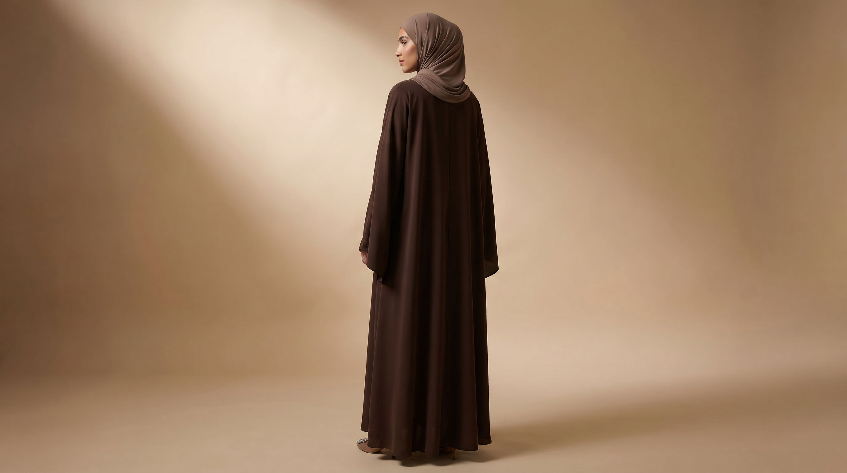 ESSENTIAL DEEP BROWN ILYA ABAYA