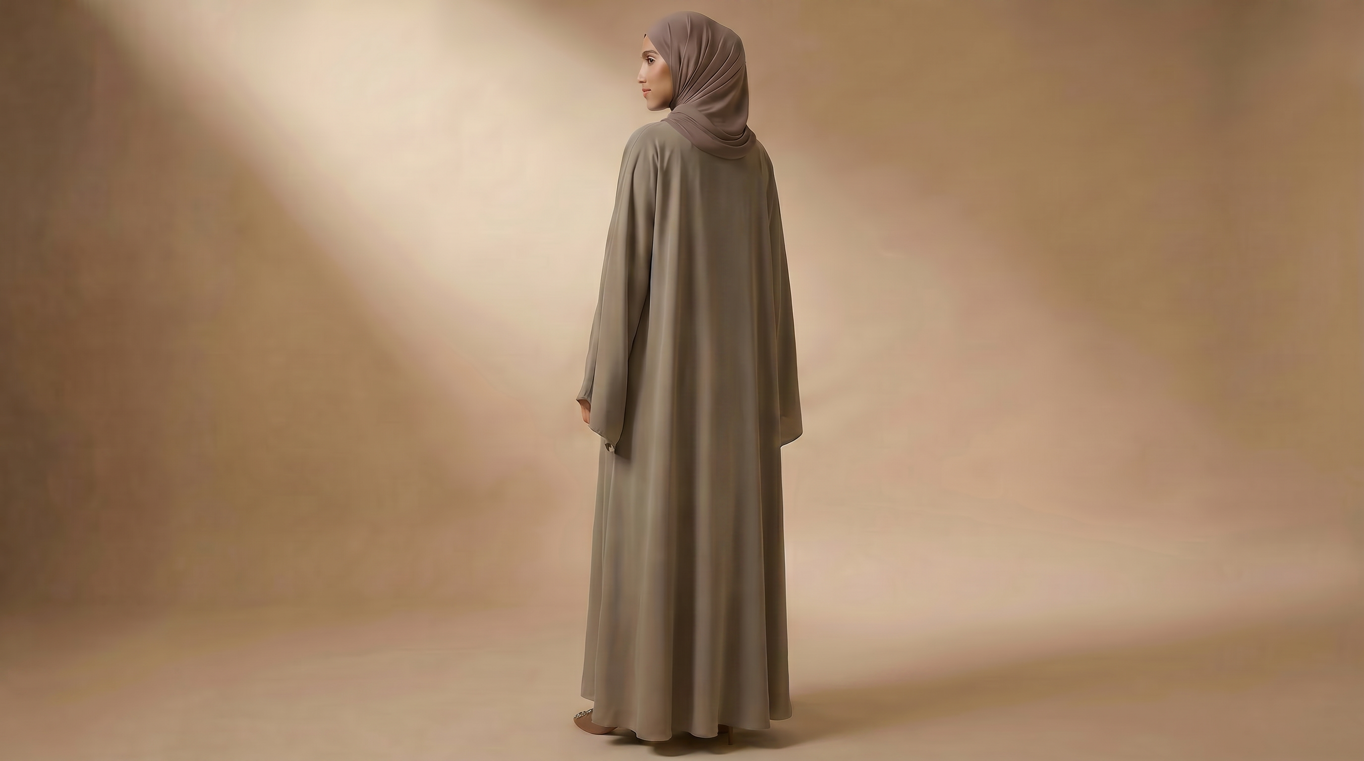 ILYA essential taupe brown abaya