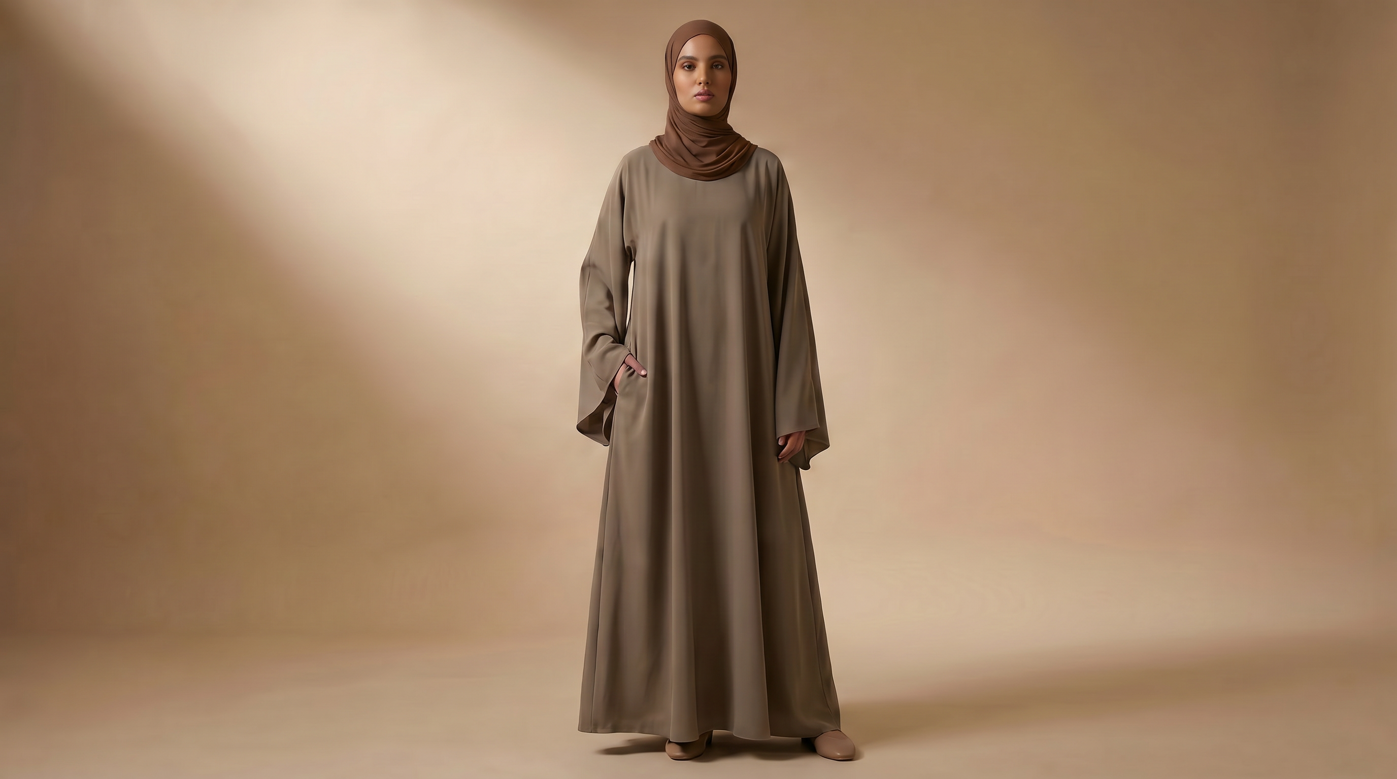 ILYA essential taupe brown abaya