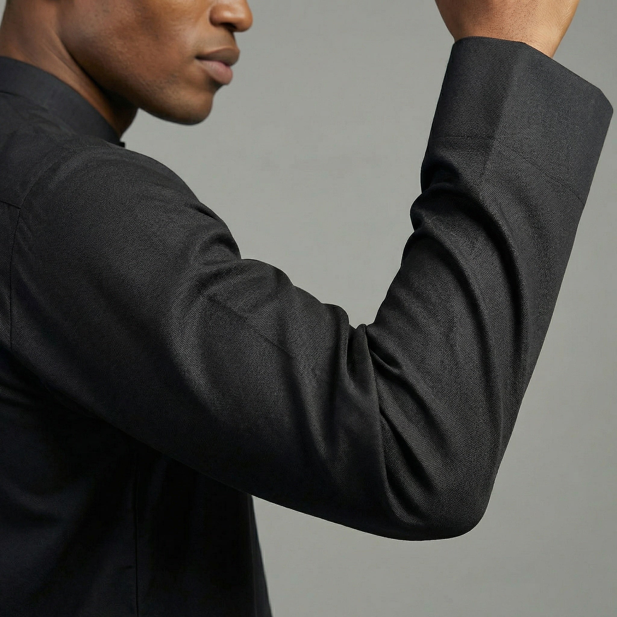 ILYA platinium obsedian black thobe