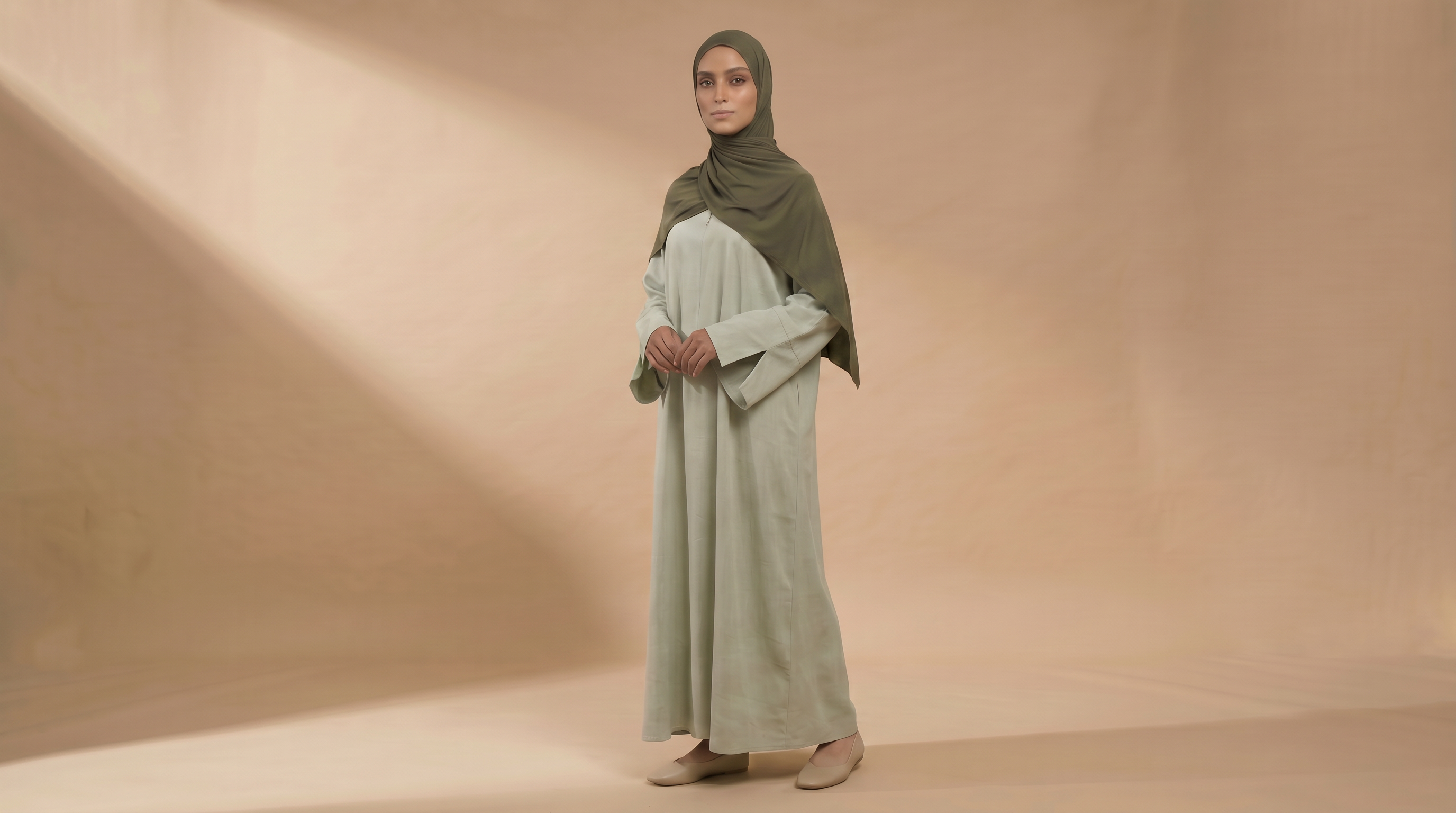 AMMEFRIENDLY ILYA SAGE ABAYA