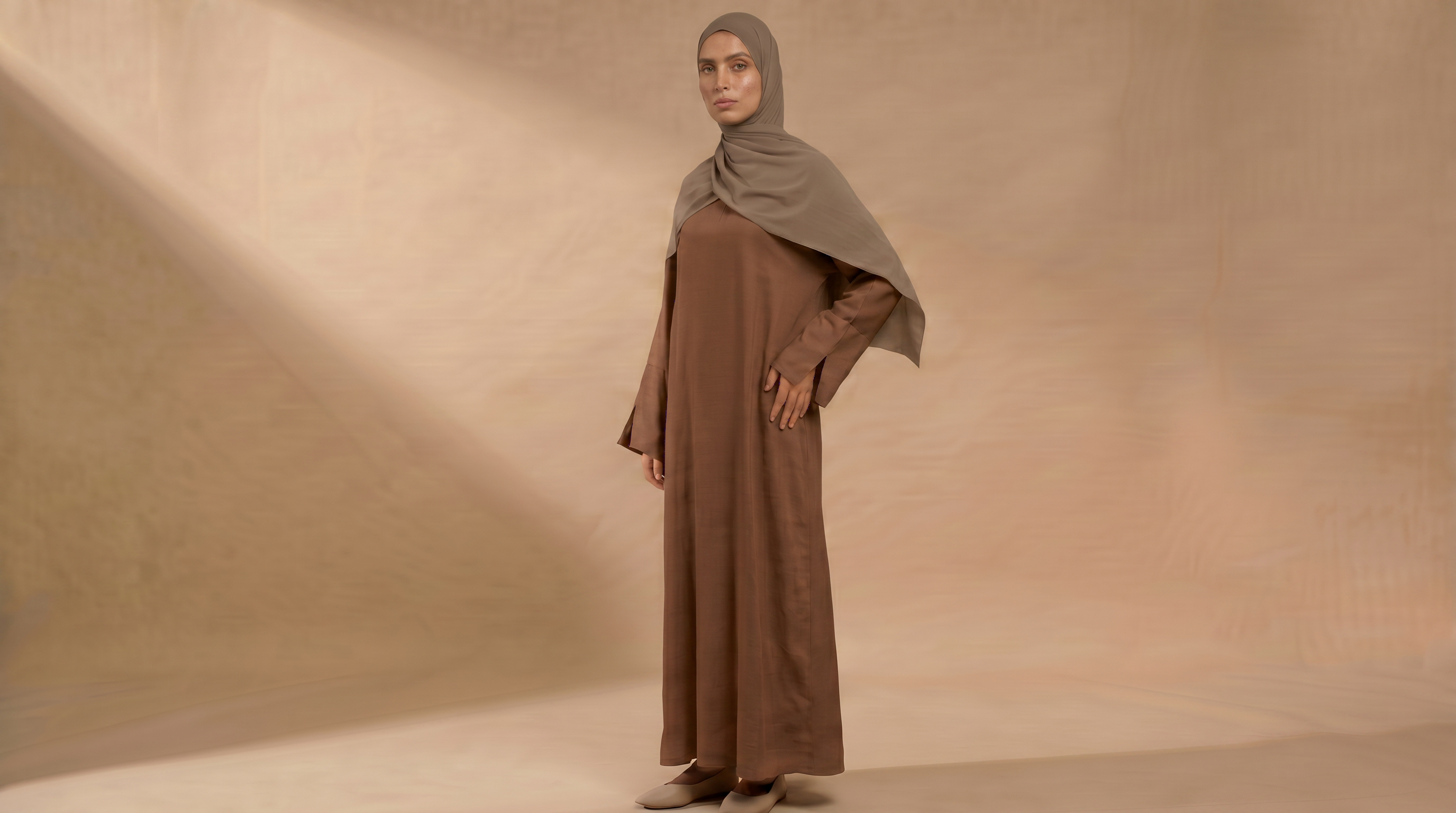 LINEN ILYA COCOA ABAYA
