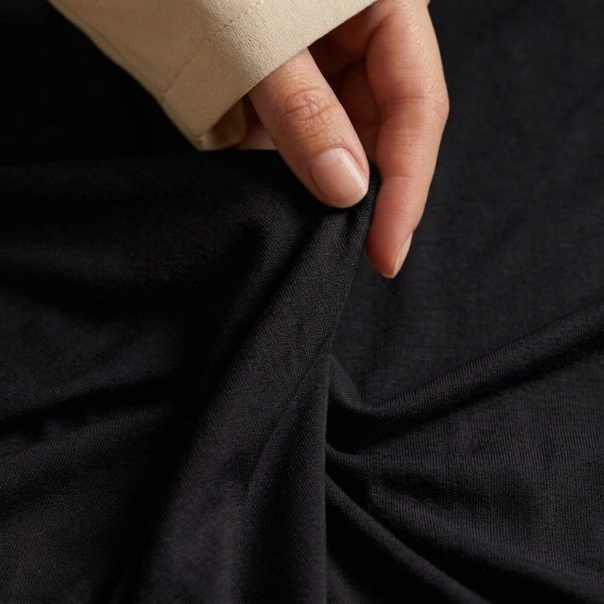 Bamboo Hijab, Black