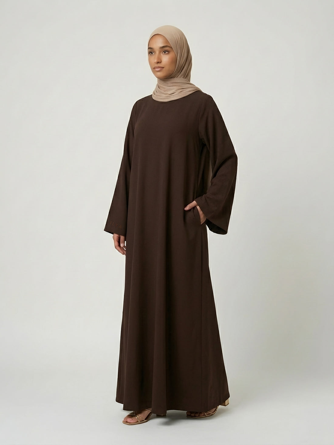 Abaya Essential, Deep Brown