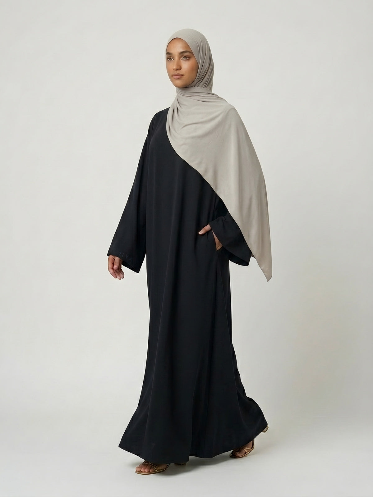 ESSENTIAL OBSIDIAN ILYA ABAYA