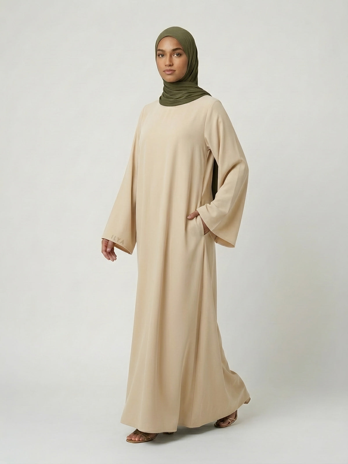 ESSENTIAL PEARL SAND ILYA ABAYA