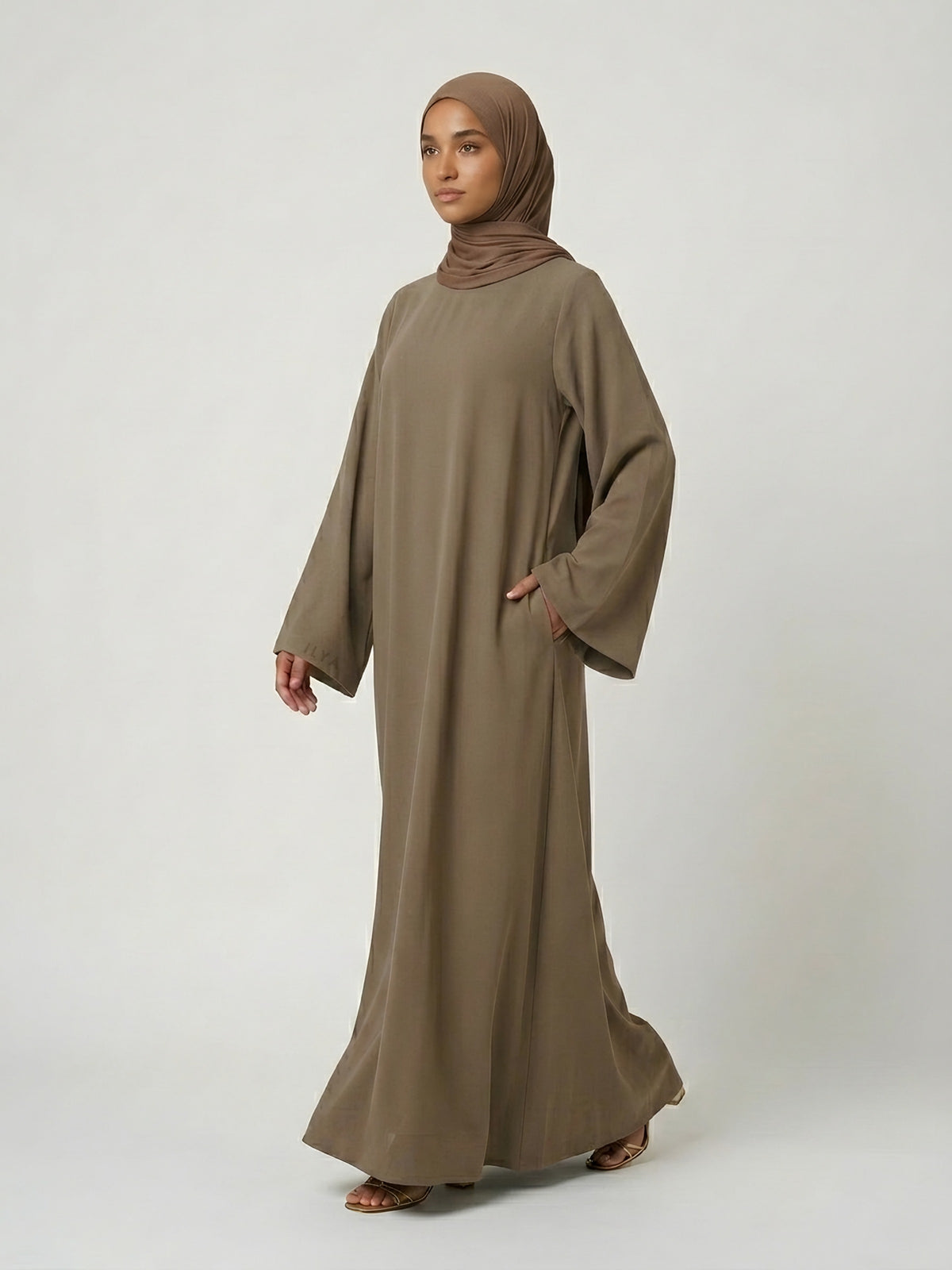 ESSENTIAL TAUPE ILYA ABAYA