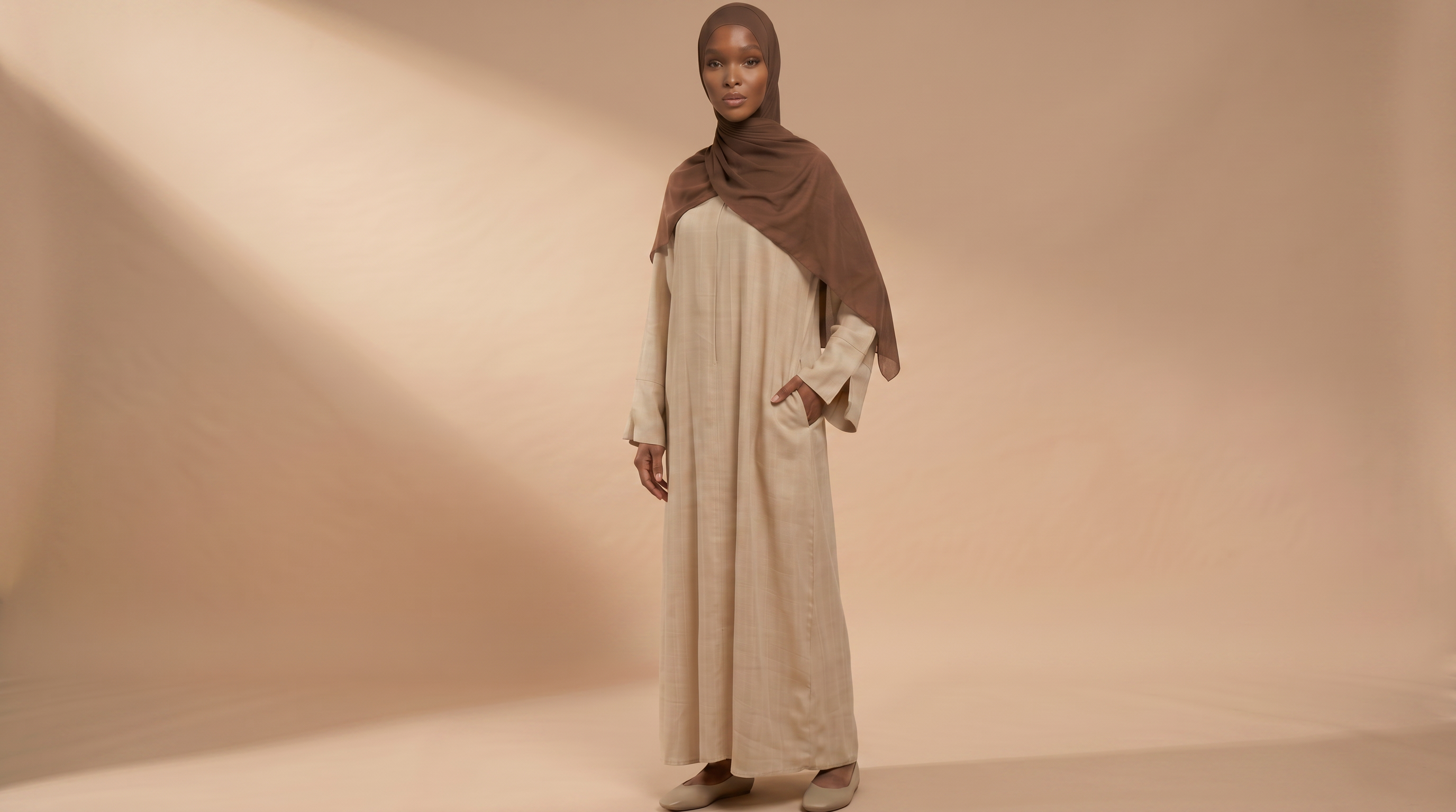 AMMEFRIENDLY ILYA IVORY ABAYA