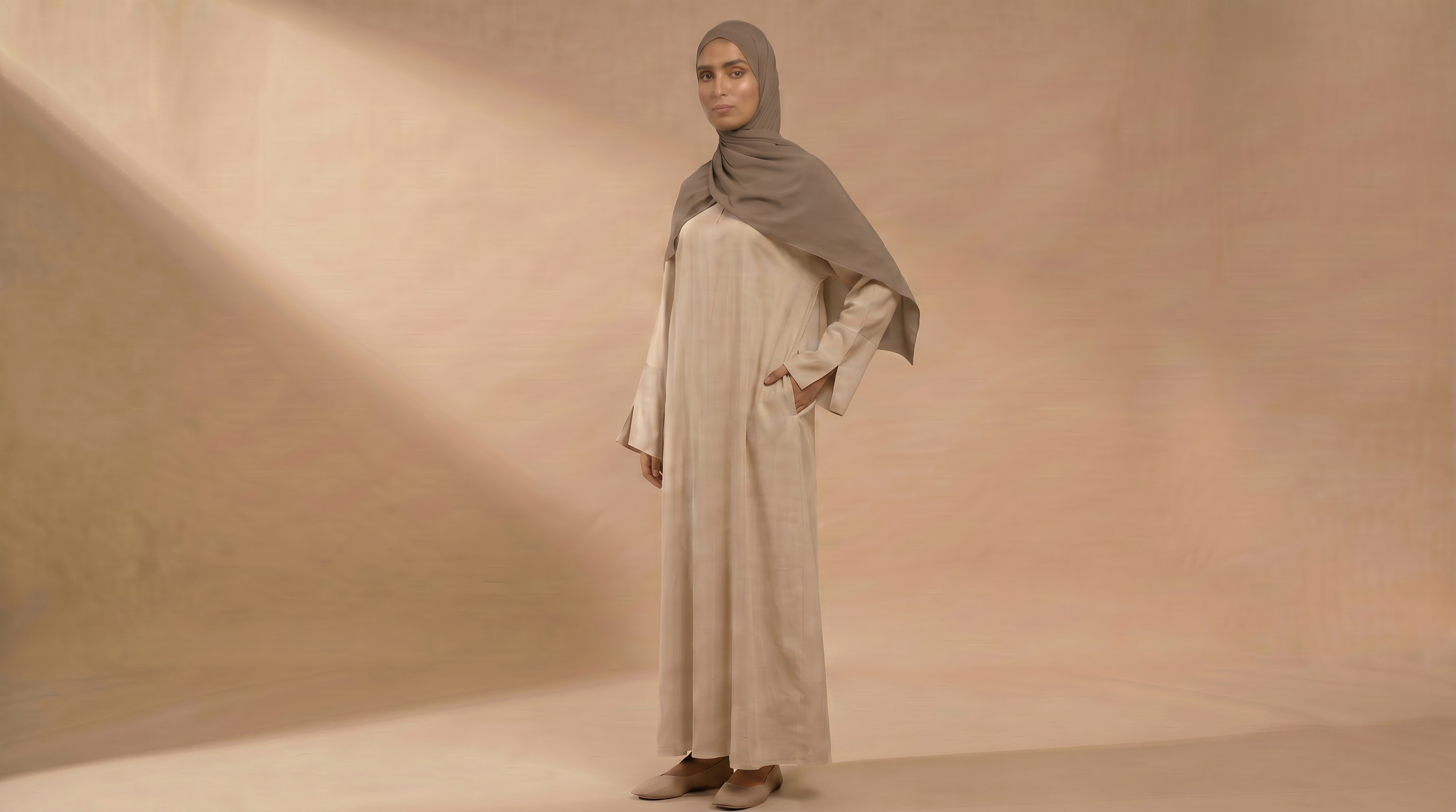 LINEN ILYA IVORY ABAYA