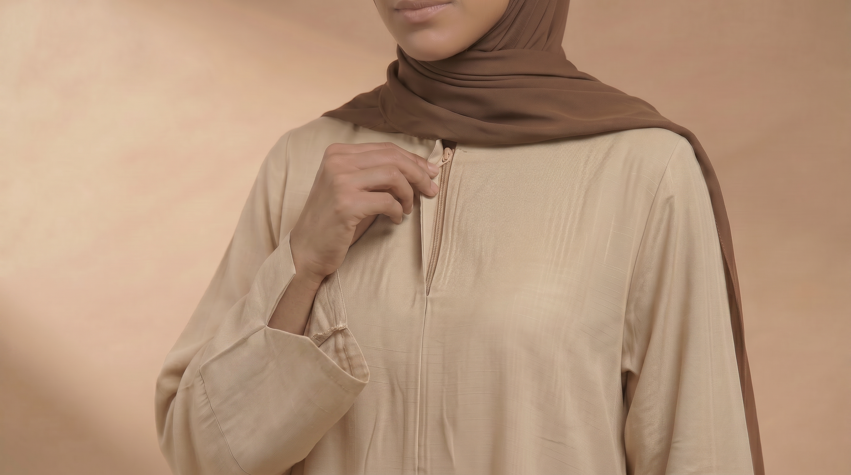 AMMEFRIENDLY ILYA IVORY ABAYA